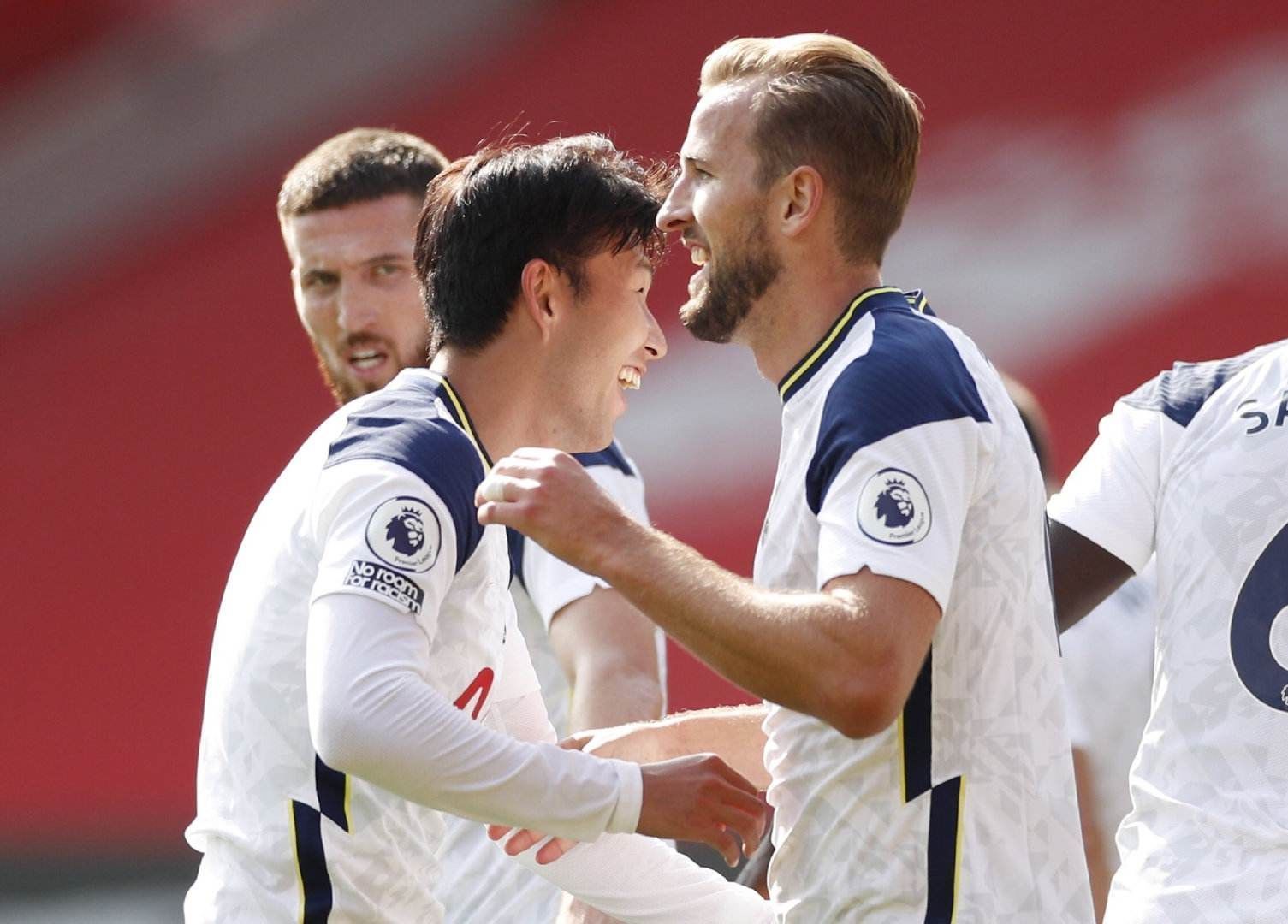 键时刻挺身 键时刻挺身