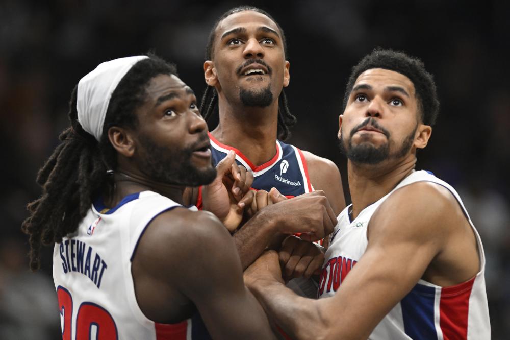 乐部争相追 乐部争相追